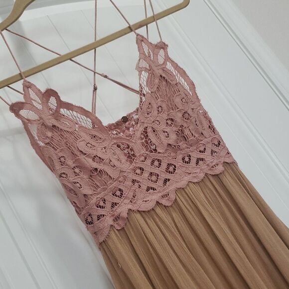 Free People FP One Adella Slip Dress Ruffles Lace Crochet Bodice in Rose XS - Picture 5 of 10